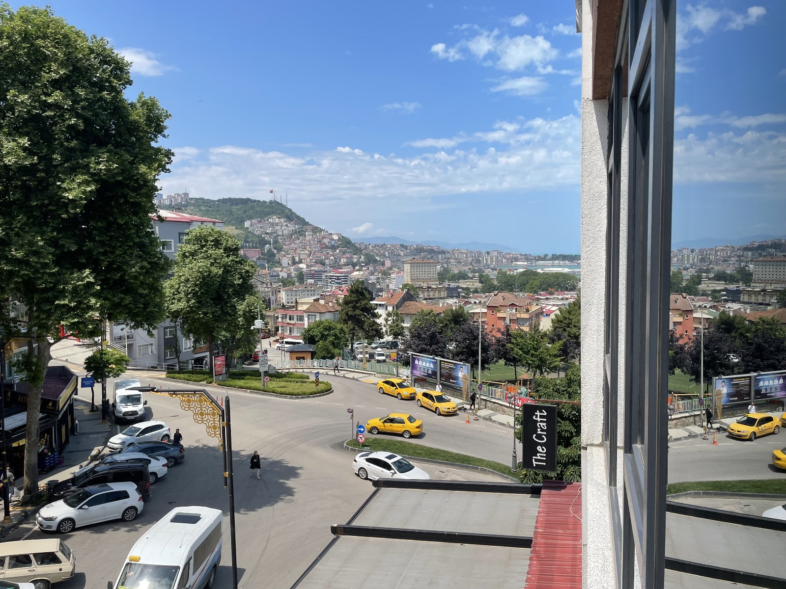 Kara manzaralı odamız 202-302